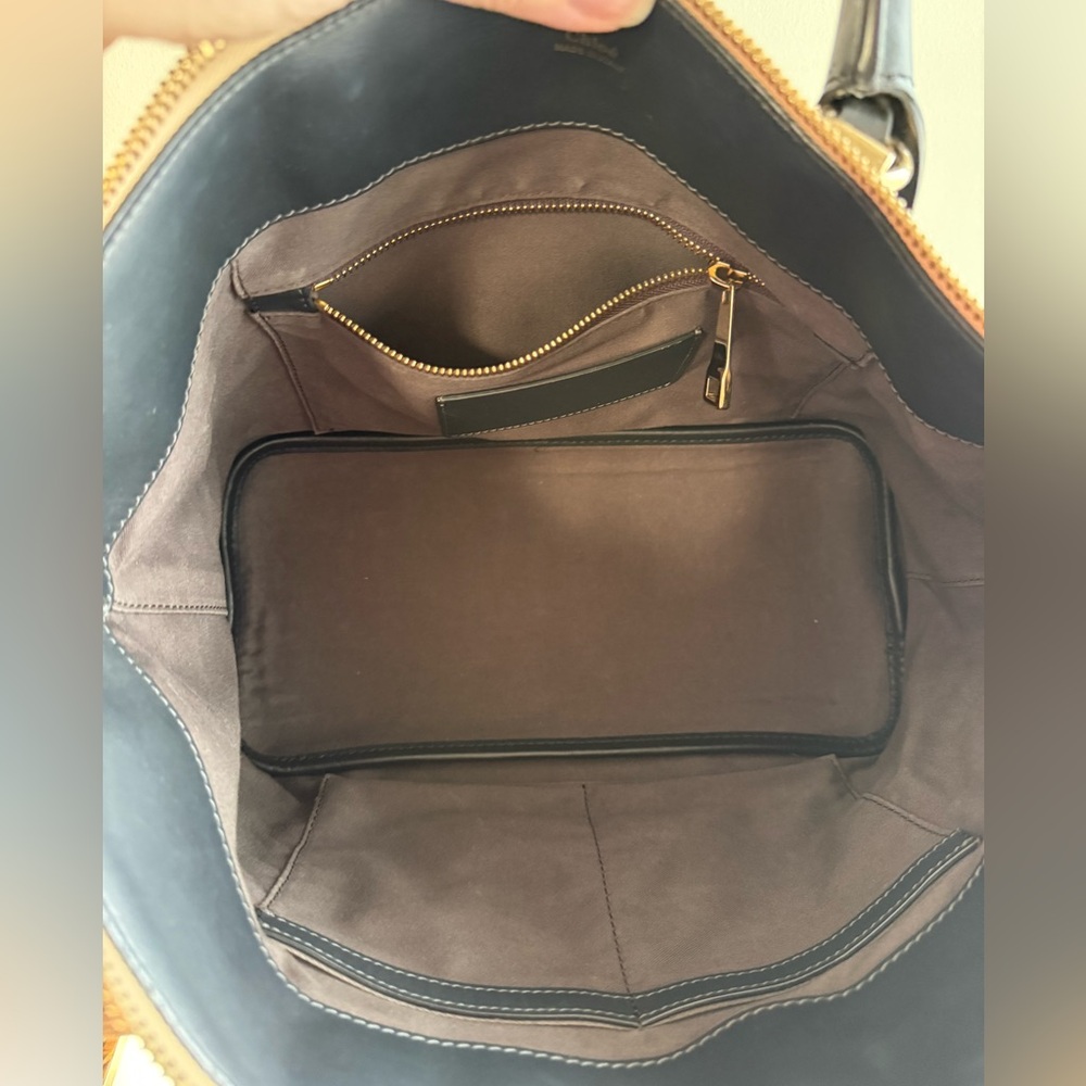 Chloe Baylee Bicolor Leather Two way Hand Bag - Picture 9 of 16